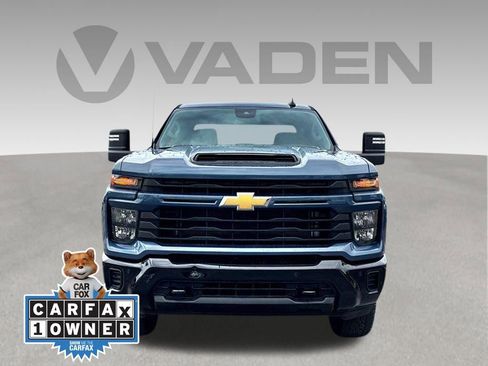 Used 2025 Chevrolet Silverado 2500 Custom w/ Custom Value Package AWD/4WD image 2