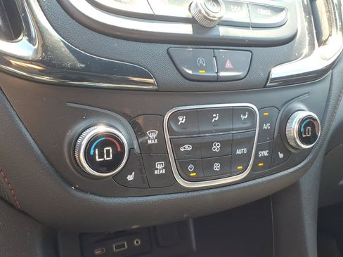 Used 2024 Chevrolet Equinox RS FWD image 26