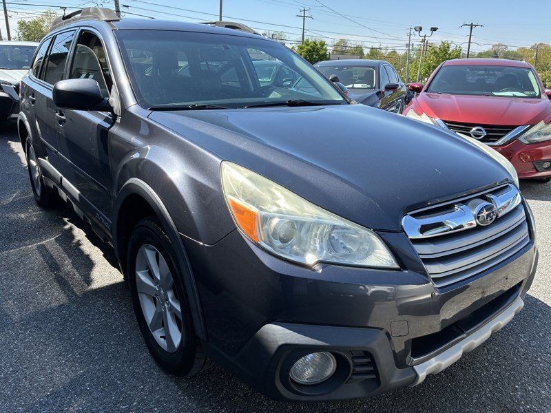 Used 2013 Subaru Outback 2.5i Limited w/ Moonroof Pkg AWD/4WD image 1