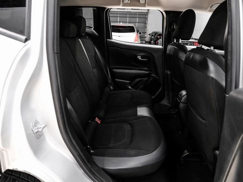 Used 2017 Jeep Renegade Altitude image 38
