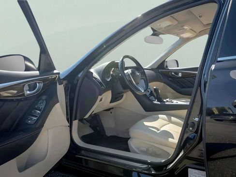 Used 2019 INFINITI Q50 Luxe w/ Essential Package (3.0T Luxe) image 27