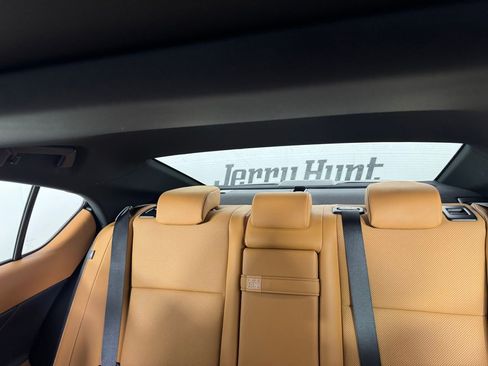 Used 2025 Lexus IS 350 F Sport image 6