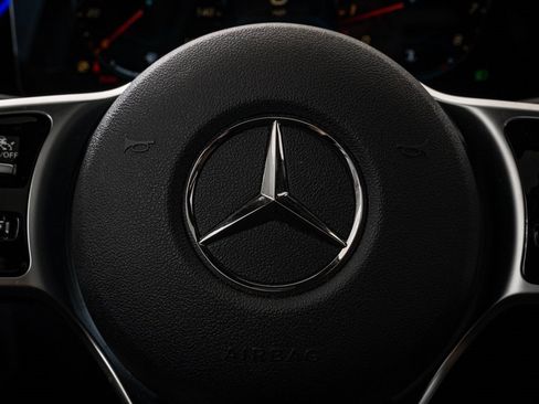 Certified 2023 Mercedes-Benz GLB 250 4MATIC image 29