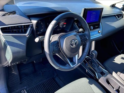 Used 2024 Toyota Corolla Cross LE w/ Moonroof Package image 8