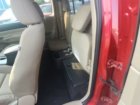 Used 2013 Toyota Tacoma 4x4 Access Cab w/ SR5 Pkg image 15