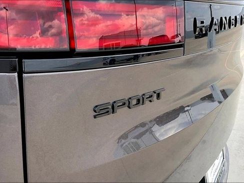 New 2026 Land Rover Range Rover Sport Dynamic SE image 9