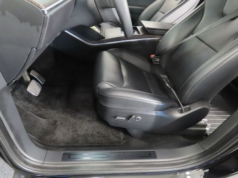 Used 2023 Tesla Model X AWD/4WD image 30