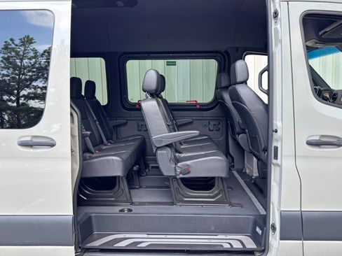Used 2022 Mercedes-Benz Sprinter 2500 image 36