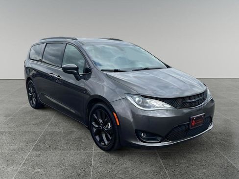 Used 2019 Chrysler Pacifica Touring Plus w/ S Appearance Package image 1