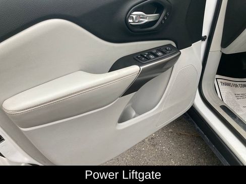 Used 2021 Jeep Cherokee Limited image 13