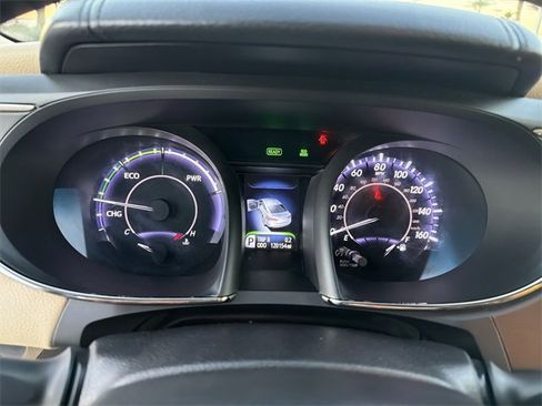 Used 2016 Toyota Avalon Limited image 12