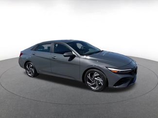 Used 2025 Hyundai Elantra SEL FWD video 2
