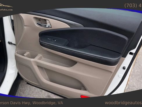 Used 2016 Honda Pilot EX image 10