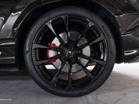 Used 2024 Lamborghini Urus S image 9
