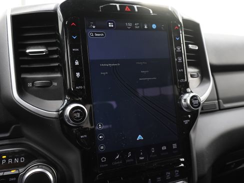 Used 2022 RAM 2500 Big Horn w/ Level C Equiment Group image 11