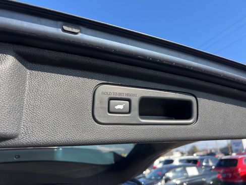 Used 2025 Honda Odyssey Elite image 28