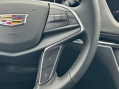 New 2026 Cadillac XT5 Luxury AWD/4WD image 6