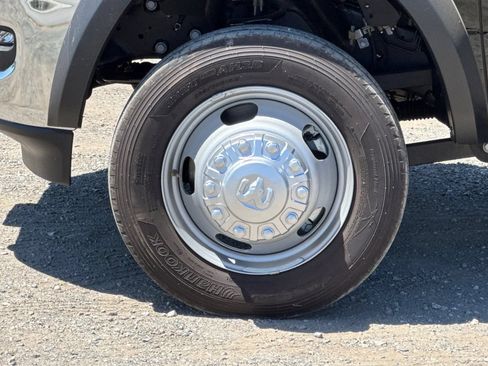 New 2025 RAM 5500 Tradesman w/ Chrome Appearance Group AWD/4WD image 29