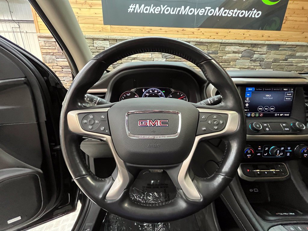 Used 2022 GMC Acadia Denali w/ Denali Technology Package AWD/4WD image 34