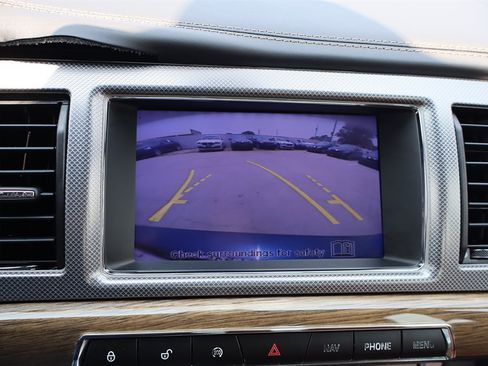 Used 2013 Jaguar XF R RWD image 33
