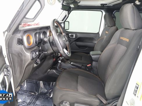 Used 2023 Jeep Gladiator Mojave w/ Cold Weather Group image 12