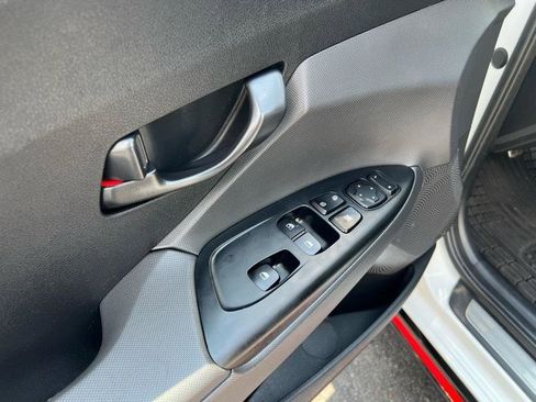 Used 2020 Hyundai Veloster N FWD image 23
