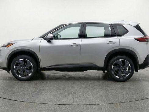 Used 2025 Nissan Rogue SV FWD image 5