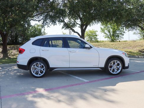 Used 2014 BMW X1 sDrive28i RWD image 8