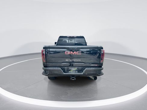 Used 2024 GMC Sierra 2500 AT4 w/ AT4 Premium Plus Package AWD/4WD image 7