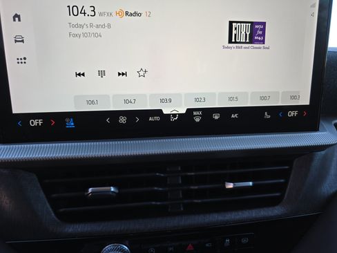 Used 2025 Ford Explorer Platinum w/ Ultimate Package image 20