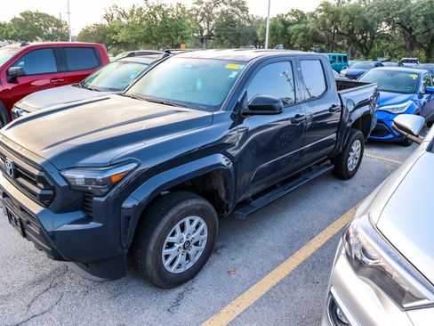 Used 2025 Toyota Tacoma SR RWD image 3