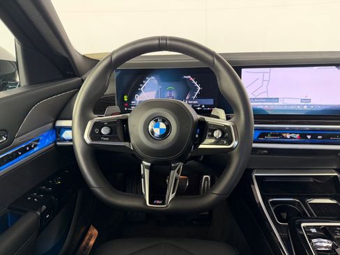 Used 2025 BMW 740i xDrive image 16