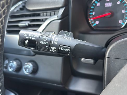 Used 2019 Chevrolet Tahoe LT AWD/4WD image 32