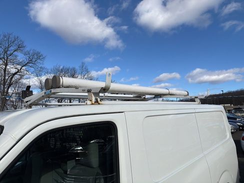 Used 2019 Nissan NV 3500 S image 22