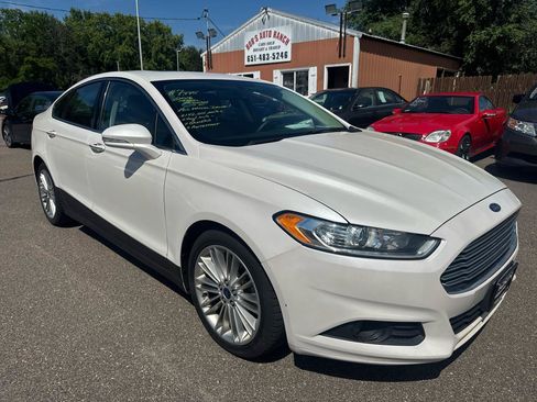 Used 2016 Ford Fusion SE w/ Equipment Group 202A AWD/4WD image 3