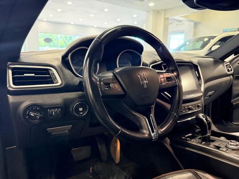 Used 2017 Maserati Ghibli RWD image 9
