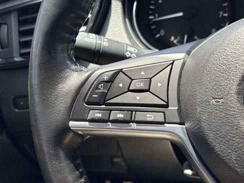 Used 2017 Nissan Rogue Sport SL FWD image 24