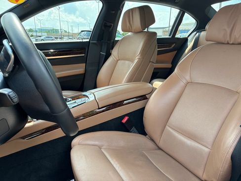 Used 2013 BMW 750Li xDrive AWD/4WD image 12