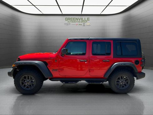 Used 2025 Jeep Wrangler Unlimited Sport AWD/4WD image 8