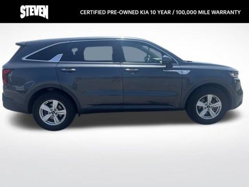 Used 2022 Kia Sorento LX FWD image 5
