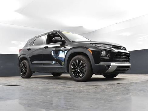 Used 2021 Chevrolet TrailBlazer LT w/ Convenience Package FWD image 41