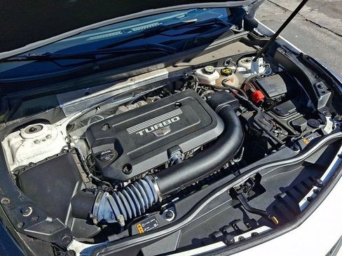 Certified 2023 Cadillac XT4 Luxury w/ Cold Weather Package image 32