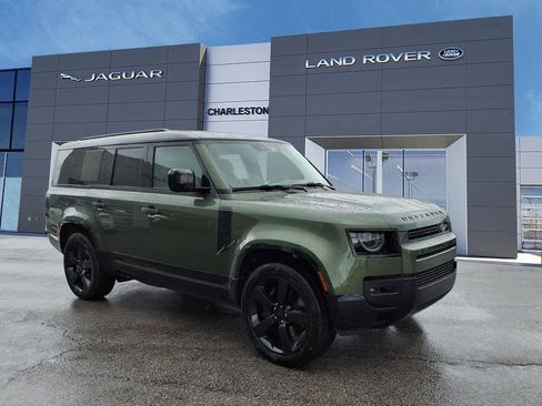 New 2026 Land Rover Defender 130 X-Dynamic SE AWD/4WD image 7
