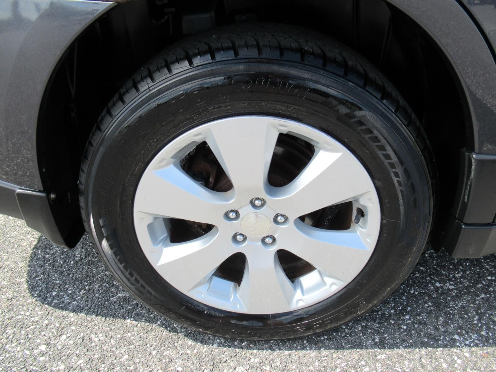 Used 2011 Subaru Outback 2.5i Limited AWD/4WD image 8