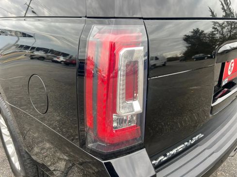 Used 2018 GMC Yukon XL SLT w/ Open Road Package image 39