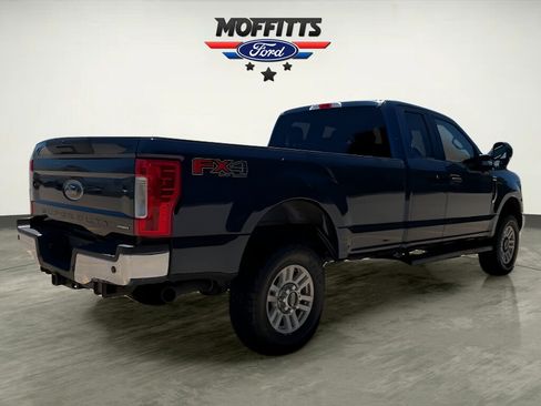 Used 2017 Ford F250 XLT w/ XLT Value Package AWD/4WD image 5