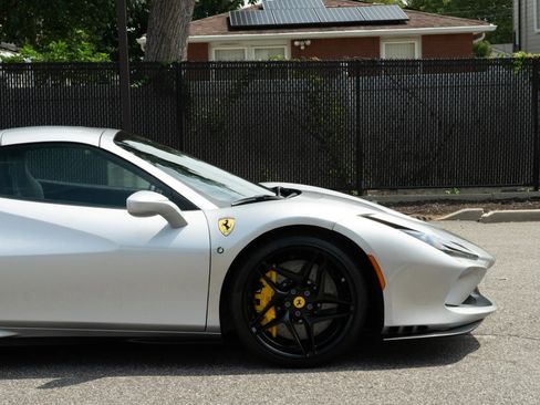 Used 2022 Ferrari F8 Tributo RWD image 51