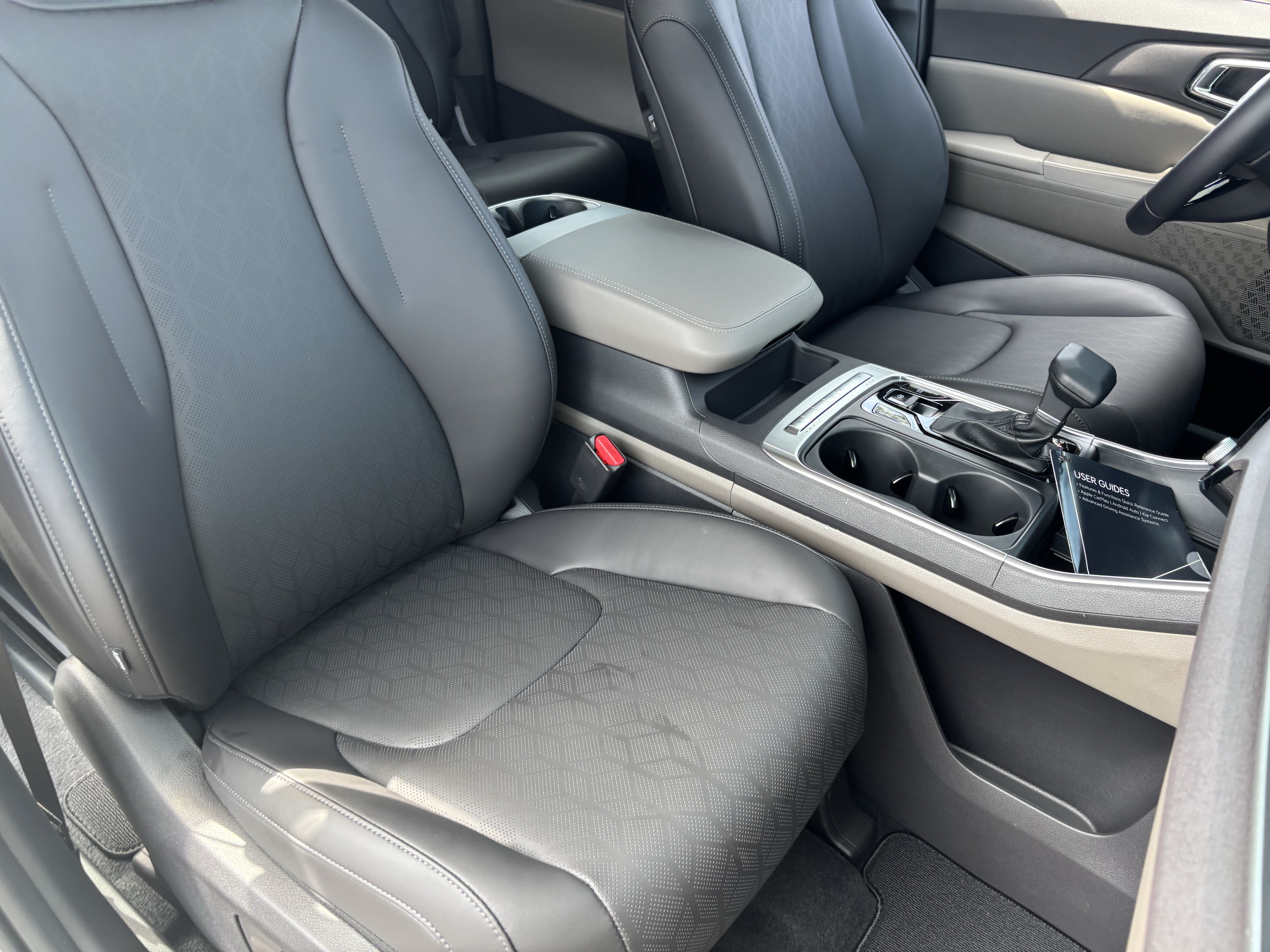 New 2026 Kia Carnival EX FWD image 8