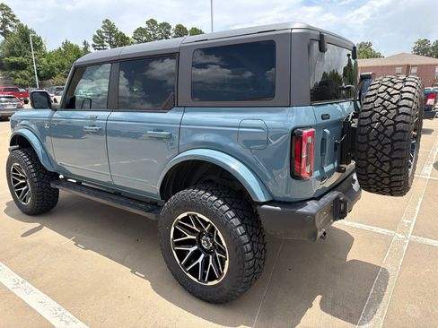 Used 2023 Ford Bronco Outer Banks AWD/4WD image 2