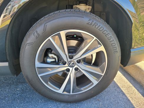Used 2023 Lexus RX 350 Premium w/ Accessory Package FWD image 8